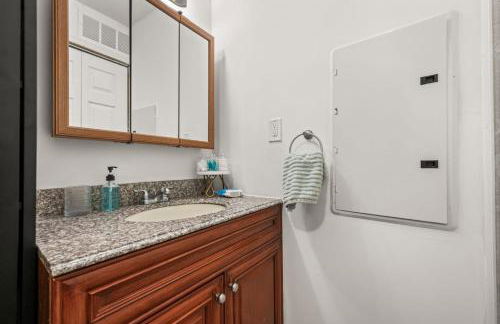 New Modern Apt in Chinatown Parking Available - Foto 16