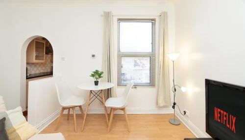 Classy Home near Southampton Airport -Free parking - Foto 4