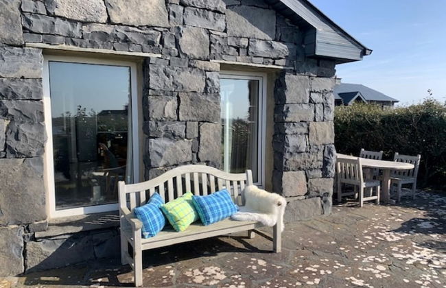 Detached Cottage Overlooking Lake in Connemara - Foto 30