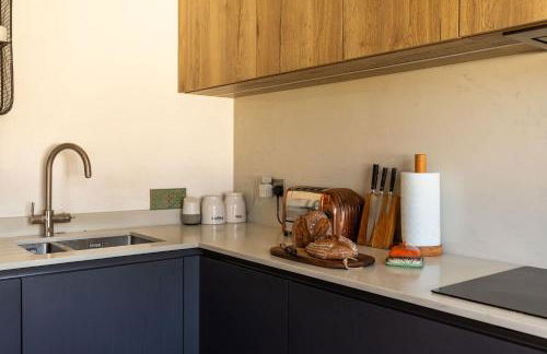 Stylish Family Home with Garden - Foto 14