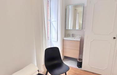 L'Elegant Paradoux - 3 sdb - 2 wc - Ascenseur - Parking - Plein Centre - Foto 8