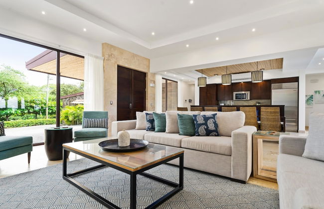 Beachfront Villa - Sunsets and Daily Maid Service - Photo 16