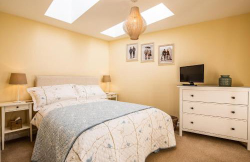 Buxton centre cosy cottage with free secure parking - Foto 11