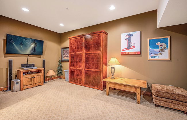 Treetop Getaway Ski In and Out Sleeps 10 - Foto 17