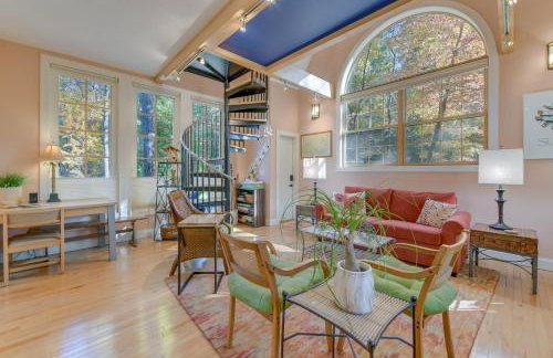 French Broad River Access Whimsical Gem with Deck - Foto 1