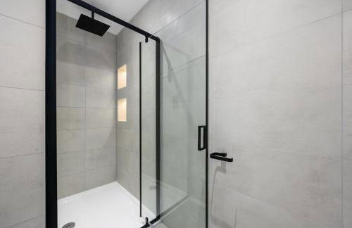 Luxury Apartment Heart of Didsbury - Photo 4