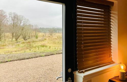 Eco-Friendly Highland Suite with Mountain Views - Photo 5