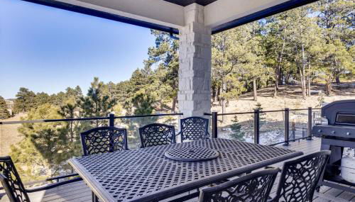 Group Getaway in Monument! High-End Home with Views - Foto 5