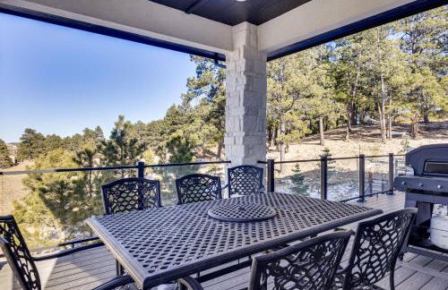 Group Getaway in Monument! High-End Home with Views - Foto 3