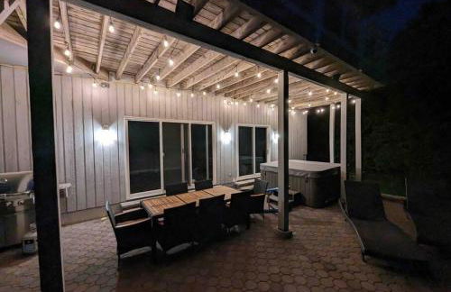 Candlewood Lake -Family Getaway, Lakefront 3775 sqft Home - Foto 7