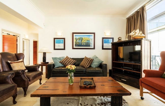 Bantry Beach Luxury Suites - Photo 40