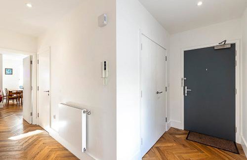 Chic Crystal Palace Flat with Balcony & Workspace - Foto 24