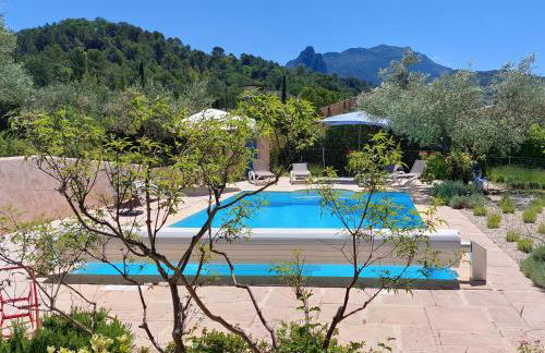 Freundliches Haus mit Pool und großem Garten - Foto 3