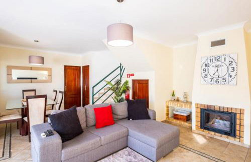 Villa Sequeira - Private Pool - Free WIFI - BY BEDZY - Foto 20