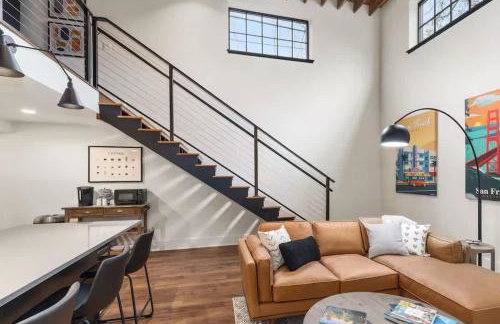 Downtown Luxe Historic Roots & Private Parking - Foto 3