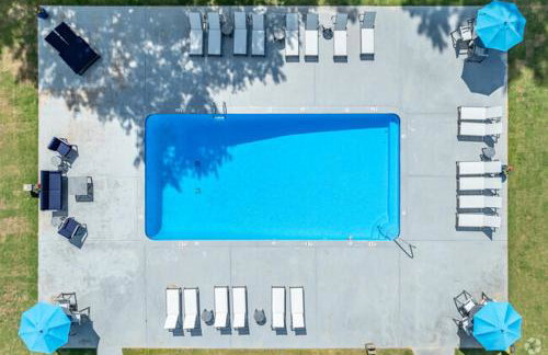 Spacious 1 Bed 15 Bath Towmhome I Ellenwood - Foto 26