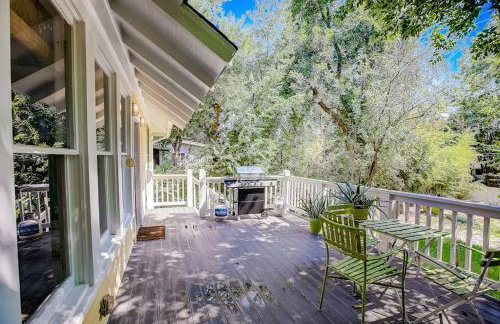 Quiet central home with enclosed yard, deck, grill, central AC, washer and dryer - Foto 29