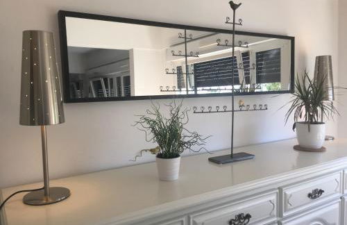 BedinReims elegant green bottle quiet and close to center free parking and wifi free ideal 5 à 9 Adultes - Foto 13