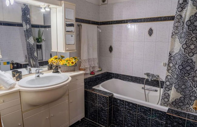 Estell s Sweet Luxury House - Photo 39