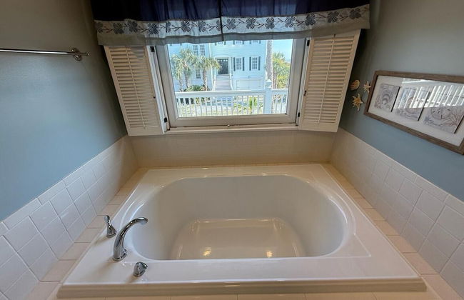 Spacious Ocean View Home w/ New Furniture, Huge Deck, & Wifi - Foto 45