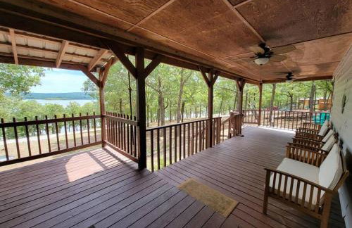 Gigi's Spacious Lakefront with Boat Ramp Access!! Newly Remodeled, Sleeps 8! - Foto 14