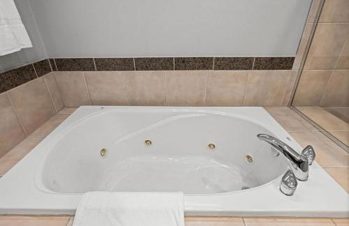 Near Midtown Downtown Games WiFi Balcony Pets - Foto 24