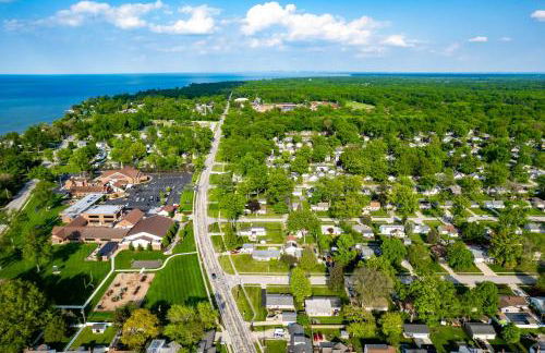 Lake Cottage with Hot Tub and Game Room - Foto 41