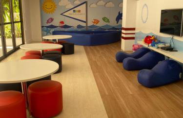 Apartamento a beira-mar com piscina - Foto 27