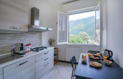 3 Bedroom Amazing Apartment In Avegno - Foto 5