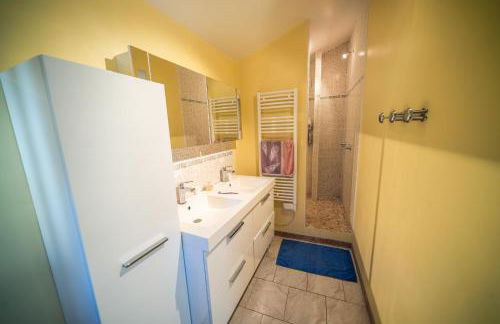 Gîte "La Sainte-Croix", Traditional Provencal House for 8 People, Private Swimming-Pool, Air-Conditioner, Beautiful Scenery - Photo 24