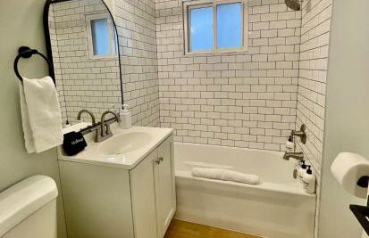 Cathedral 7-New & Modern near UNMC - Foto 8