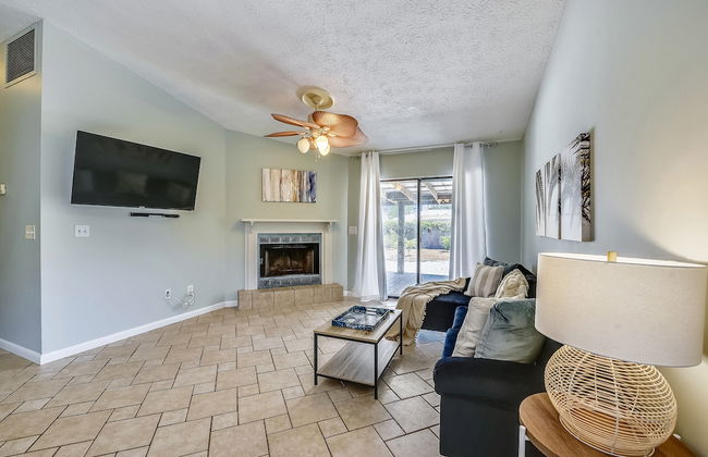 Emerald Sunset by Book That Condo - Photo 25