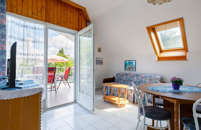 2 bedroom Apartment in Balatonboglár with garden - Photo 3