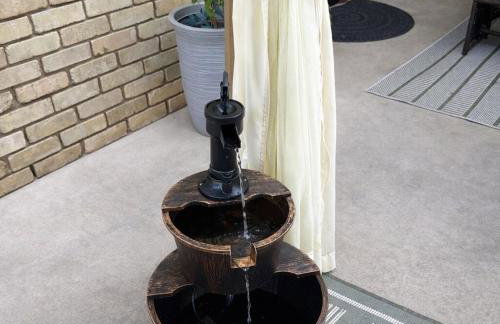 Quiet 3 BR Retreat with Gazebo & Work from Home Space l 5 min medical center - Foto 26