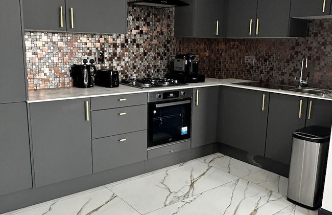 Two bed apartment with balcony Slough,Windsor,Legoland - Foto 12