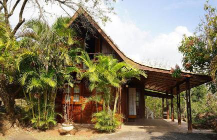 Chalé europeu com vista para natureza no interior - Foto 28