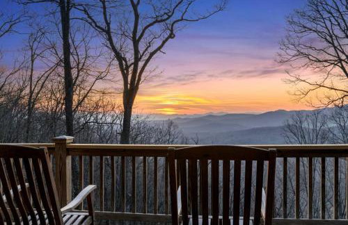 Longview - Mountain Retreat, Sunset Views, and 20 Minutes to Asheville! - Foto 11