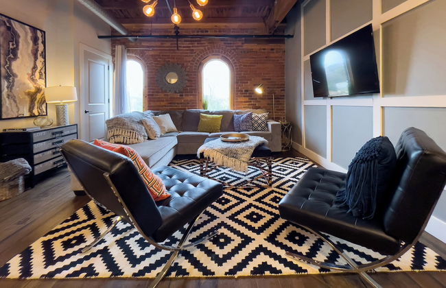 Modern Luxury at The 1865 - Photo 18