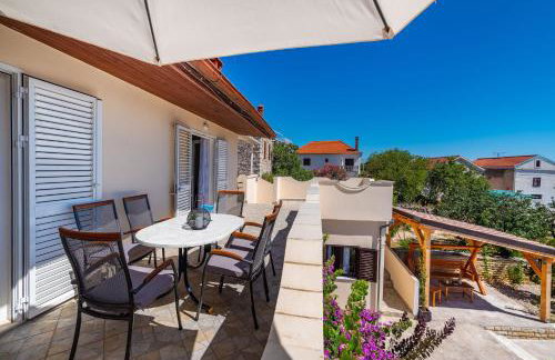 Merita Apartments with Pool - Photo 38