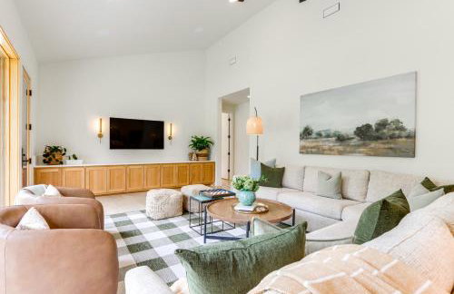 Riverfront Huntsville Cabin with Views and Kayaks! - Foto 5