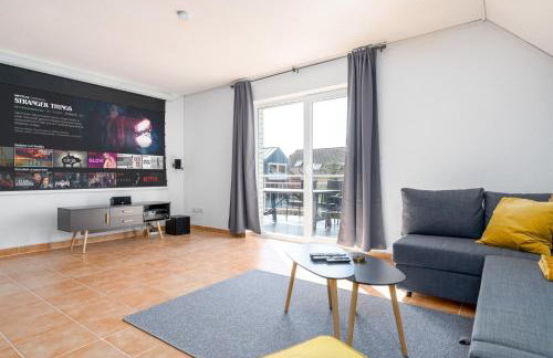 Gemütliches Heimkino mit Balkon & Beamer - Foto 1