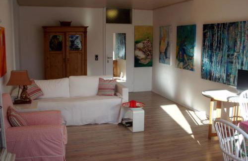 3-Zi Atelierdachwohnung mit Bergblick Seenähe und 2 Loggia - Foto 36