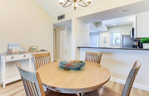 6 Mi to Caspersen Beach! Country Club Condo - Foto 6