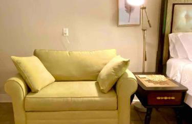 Condo in Waterfront Resort with Balcony Close to Beaches Free Bikes - Photo 21