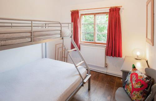 The Cottage - Photo 11