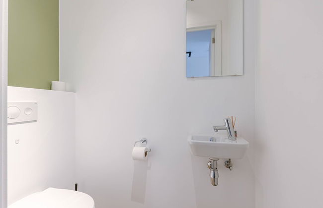 Cozy Beach Apartment in Middelkerke for 5 Guests Bright Living Space With Terrace - Photo 26