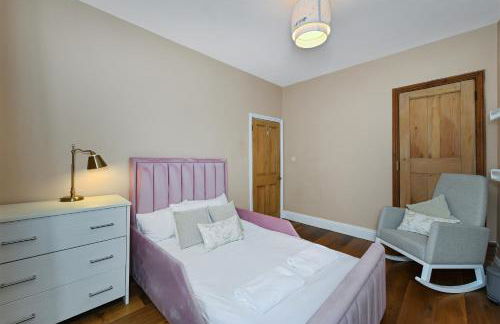 Convenient 3-Bed Near Bingham Station & Town Centre - Foto 17