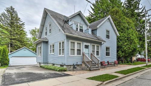 Walkable Lake Elkhart Apt Dine, Shop, Swim! - Foto 3