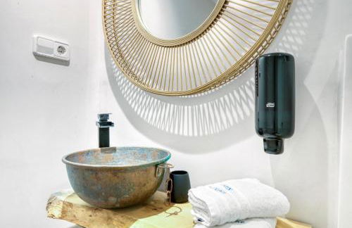 AP-7 XimoApartments con VISTAS ESPECTACULARES AL MAR - Photo 29