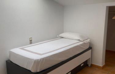 Duplex with spacious terraces and stunning sea views, right next to the beach - Foto 23